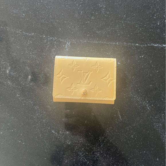 LOUIS VUITTON Ivory Yellow Monogram Card Wallet - Picture 4 of 14